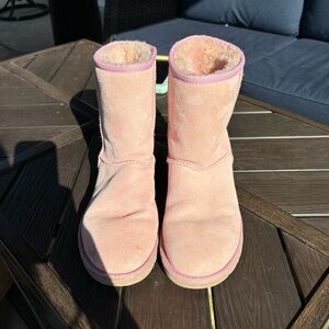 Women’s Classic Short UGG boots